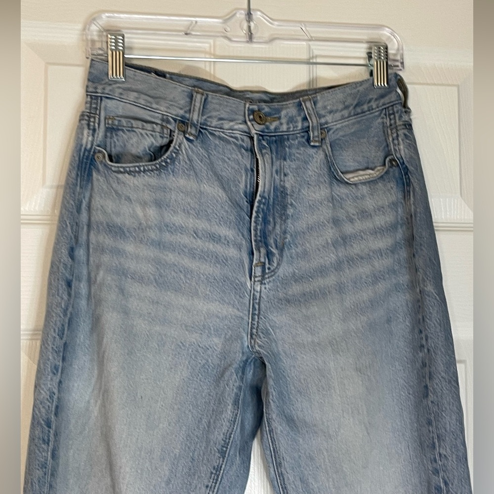 AMERICAN EAGLE Blue Straight Leg Jeans with Ripped Knees Size 4 LONG - Picture 4 of 6